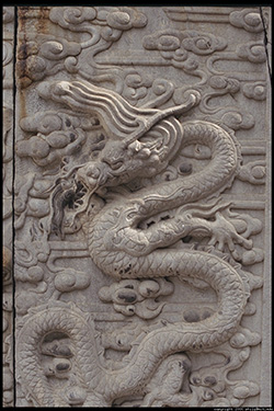 forbidden-city-carved-dragon